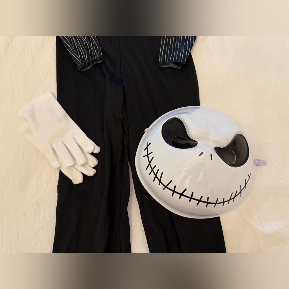 Nightmare Before Christmas Jack Costume - Picture 7 of 11